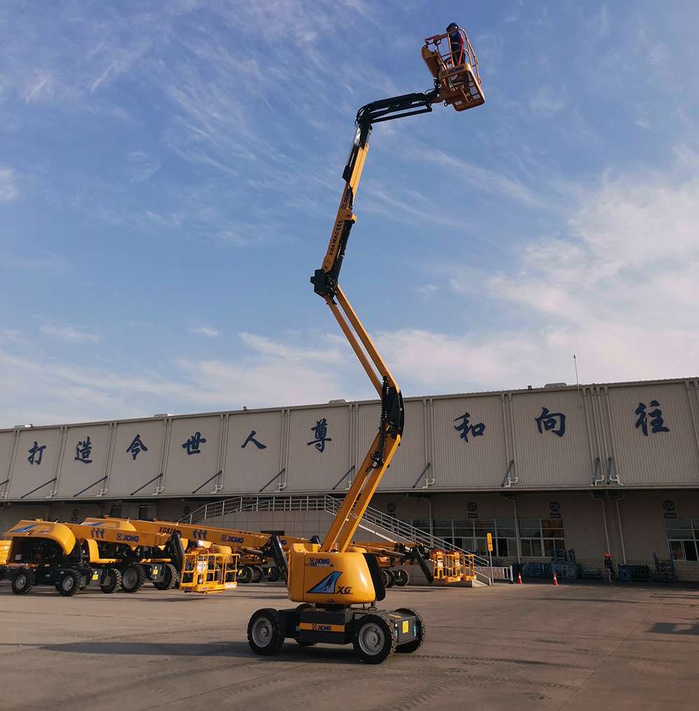 XCMG 16m small boom lift XGA16AC electric articulated boom lift platform price